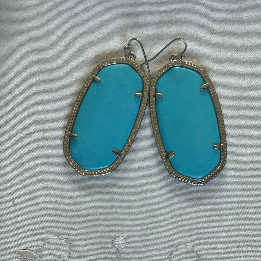 Kendra Scott Silver Blue Earrings Modern Design